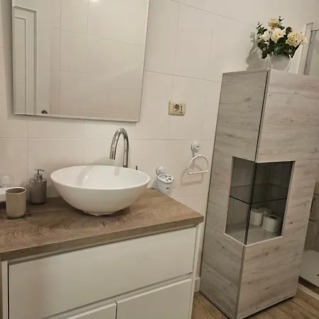 Apartment Alojamiento Ponte Romana Caldas De Reis
